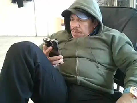 Snapshot of Oskr2024XXX chatting on 02-02-25, 09:23 Oskr2024XXX online show from 02-02-25, 09:23