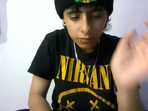 Snapshot of LatinHeatX22 chatting on 04-25-26, 12:46 LatinHeatX22 online show from 04-25-26, 12:46