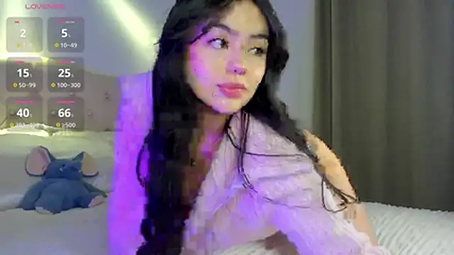 Snapshot of holly444_ chatting on 06-04-26, 04:51 holly444 online show from 06-04-26, 04:51