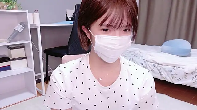 Snapshot of Saki_official chatting on 06-15-26, 04:36 Saki official online show from 06-15-26, 04:36
