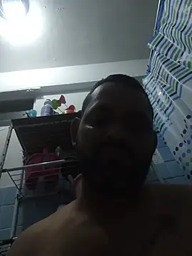 Snapshot of castellano10 chatting on 05-31-26, 08:43 castellano10 online show from 05-31-26, 08:43