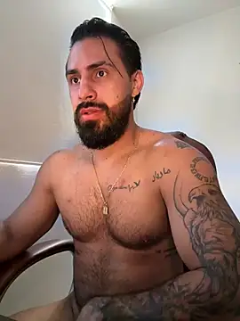 Snapshot of Ryan_Black3 chatting on 05-27-26, 02:25 Ryan Black3 online show from 05-27-26, 02:25