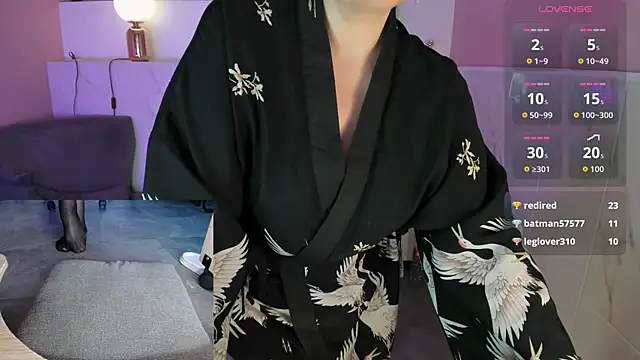 Alexandra Kind online show from 05-09-26, 01:55