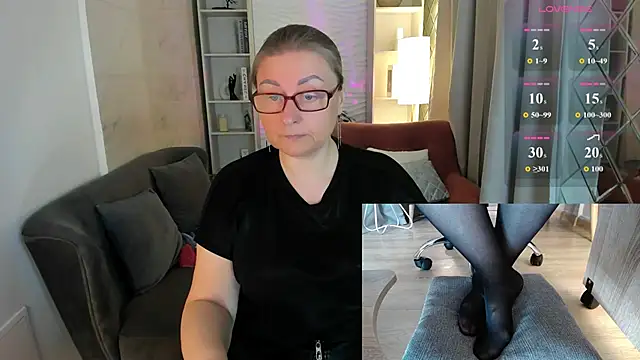 Alexandra Kind online show from 05-12-26, 01:41