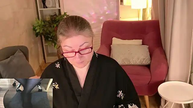Alexandra Kind online show from 05-17-26, 09:00