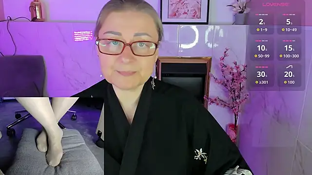 Alexandra Kind online show from 05-29-26, 01:31