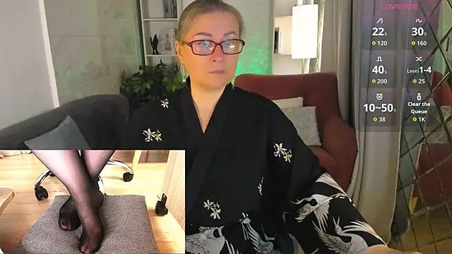 Alexandra Kind online show from 05-30-26, 08:39