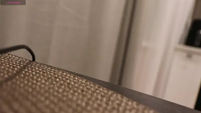 ellyellow online show from 04-16-26, 08:53