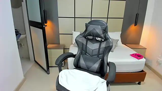 ruby jimenez18  online show from 04-18-26, 03:21