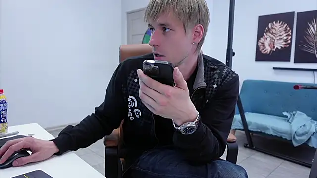 Zack Gillian online show from 05-27-26, 04:37