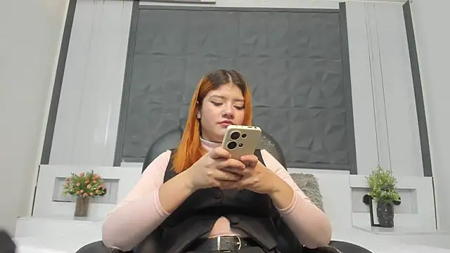 Snapshot of sophia_blade_ chatting on 05-03-26, 01:22 sophia blade online show from 05-03-26, 01:22