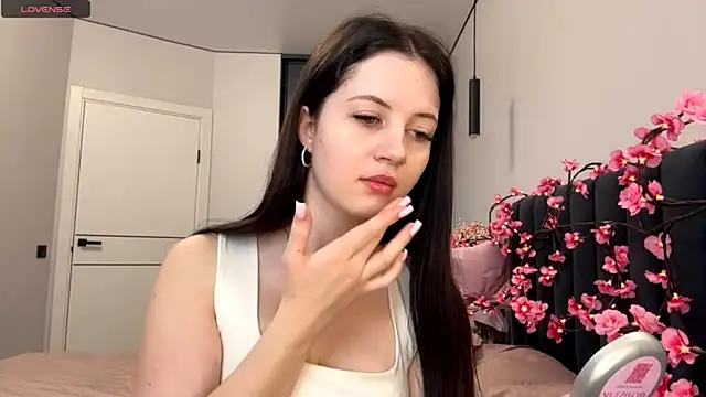 Rose Retslav online show from 04-20-26, 07:11