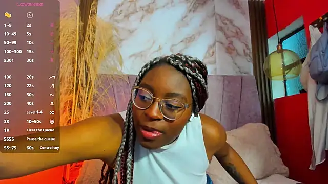 Snapshot of Candy_Williamss chatting on 05-25-26, 08:15 Candy Williamss online show from 05-25-26, 08:15