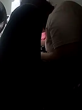 YilingAndAlan online show from 04-18-26, 04:49