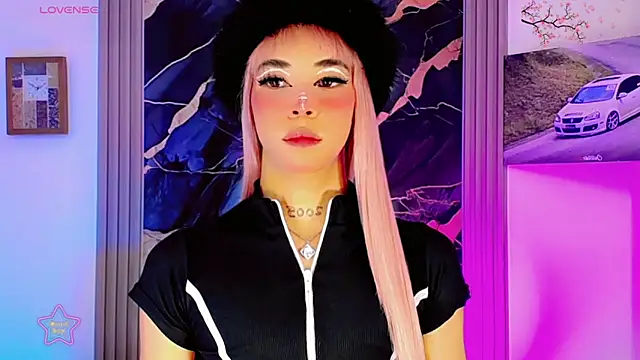 Snapshot of moon_sweet- chatting on 05-22-26, 03:02 moon sweet- online show from 05-22-26, 03:02