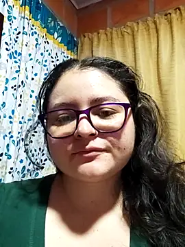 DarkCherry20  online show from 04-17-26, 02:14