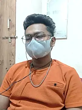 Snapshot of hot_boy995 chatting on 05-12-26, 10:34 hot boy995 online show from 05-12-26, 10:34
