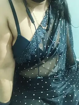 sweetylove01 online show from 05-20-26, 06:47