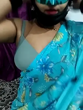 sweetylove01 online show from 05-27-26, 05:54