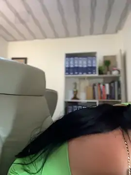 Snapshot of Sara_fun chatting on 03-12-25, 05:38 Sara fun online show from 03-12-25, 05:38