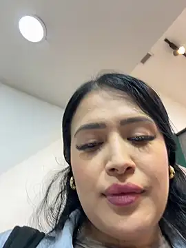 Snapshot of Sara_fun chatting on 03-17-25, 11:54 Sara fun online show from 03-17-25, 11:54