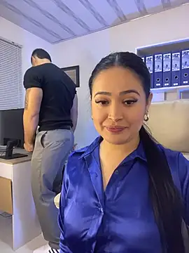 Sara fun online show from 11-29-25, 05:21