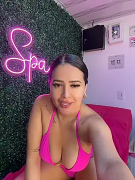 Snapshot of Sara_fun chatting on 06-17-26, 02:07 Sara fun online show from 06-17-26, 02:07