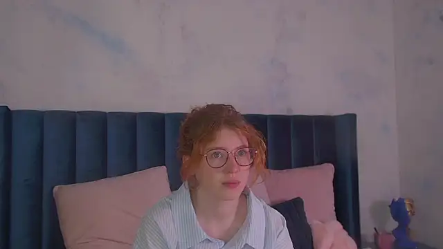 LauraDennis online show from 05-24-26, 04:39