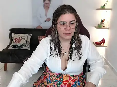 SultanaNoir online show from 04-16-26, 07:47