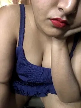 Snapshot of PunkTiling chatting on 05-04-26, 04:47 PunkTiling online show from 05-04-26, 04:47