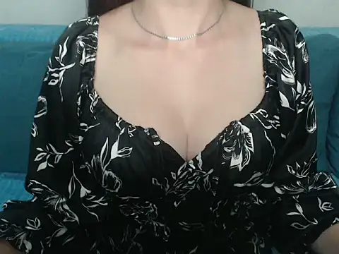 Evelyn Fannie online show from 06-22-26, 08:39