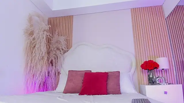 Luna vans online show from 04-18-26, 07:40