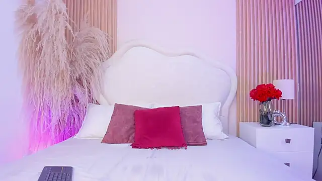 Luna vans online show from 04-20-26, 08:32