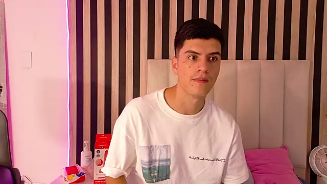 LeoTease online show from 06-30-26, 07:04