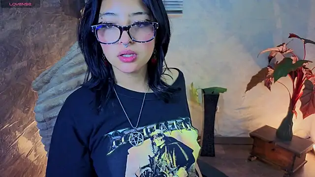 lsa dolly nyx online show from 05-04-26, 10:39