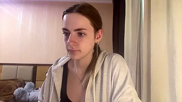 Snapshot of selianderol chatting on 06-29-26, 10:15 selianderol online show from 06-29-26, 10:15