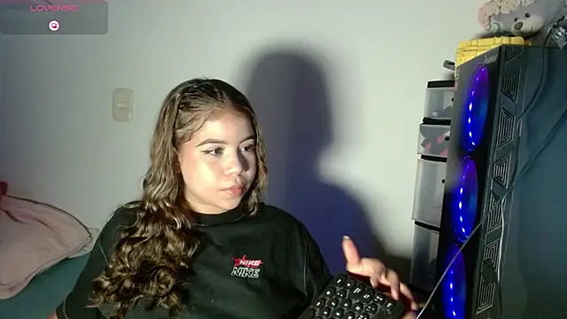 M1la 18 online show from 05-07-26, 03:56