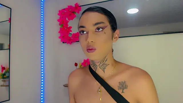 Snapshot of Darianna_A chatting on 05-12-26, 09:34 Darianna A online show from 05-12-26, 09:34