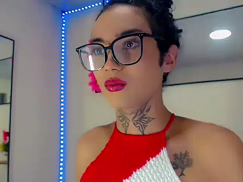 Snapshot of Darianna_A chatting on 05-16-26, 09:13 Darianna A online show from 05-16-26, 09:13