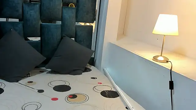 Katerosse2 online show from 04-18-26, 12:31