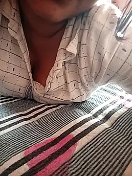 Snapshot of Bebonew1 chatting on 05-07-26, 03:23 Bebonew1 online show from 05-07-26, 03:23