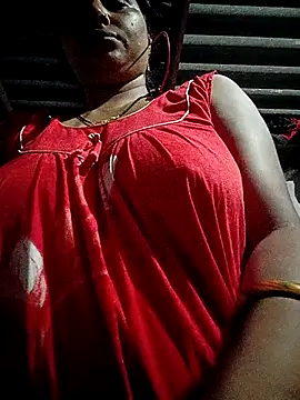 Snapshot of Bebonew1 chatting on 06-11-26, 12:43 Bebonew1 online show from 06-11-26, 12:43