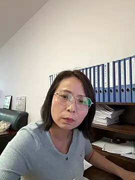 lisha521 online show from 06-11-26, 02:53