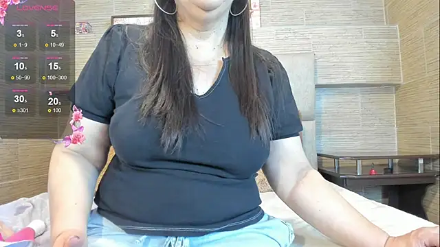 hott mature online show from 07-19-26, 11:58
