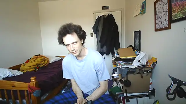 JohnnyMoves online show from 05-18-26, 03:18
