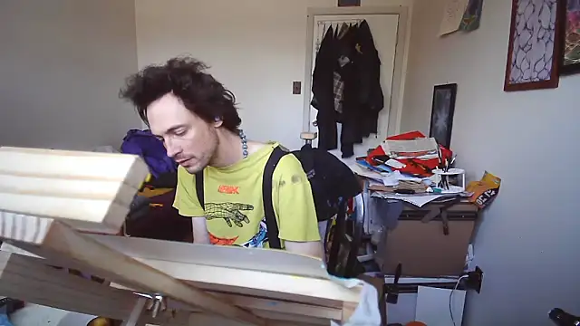JohnnyMoves online show from 05-25-26, 08:26