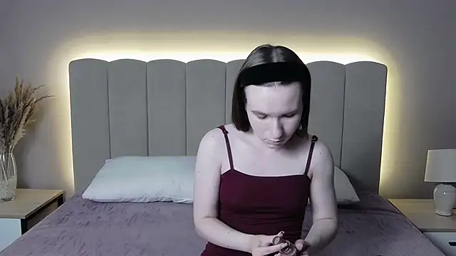 Snapshot of MarliinNova chatting on 05-31-26, 11:06 MarliinNova online show from 05-31-26, 11:06