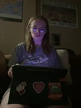 Snapshot of skyerose11 chatting on 07-16-26, 01:00 skyerose11 online show from 07-16-26, 01:00