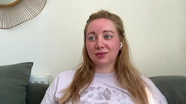 arielsweetieee online show from 06-18-26, 09:36