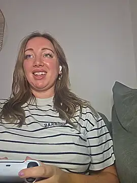 arielsweetieee online show from 07-21-26, 08:55